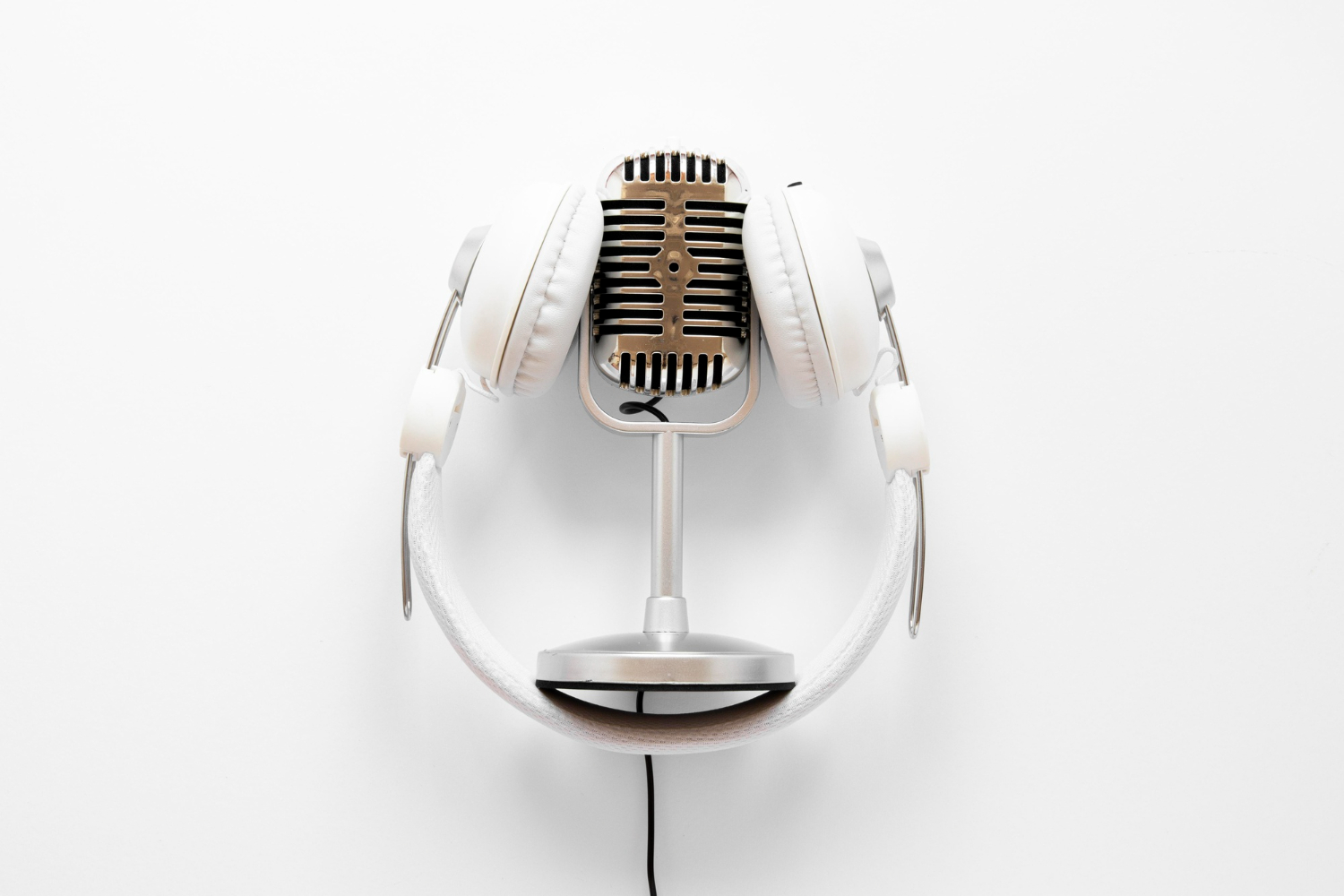 foto microfono y cascos